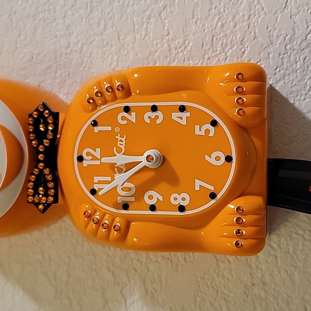 Jeweled Festival Orange Delight Kit Kat Cat Klock Clock - Picture 4 of 5